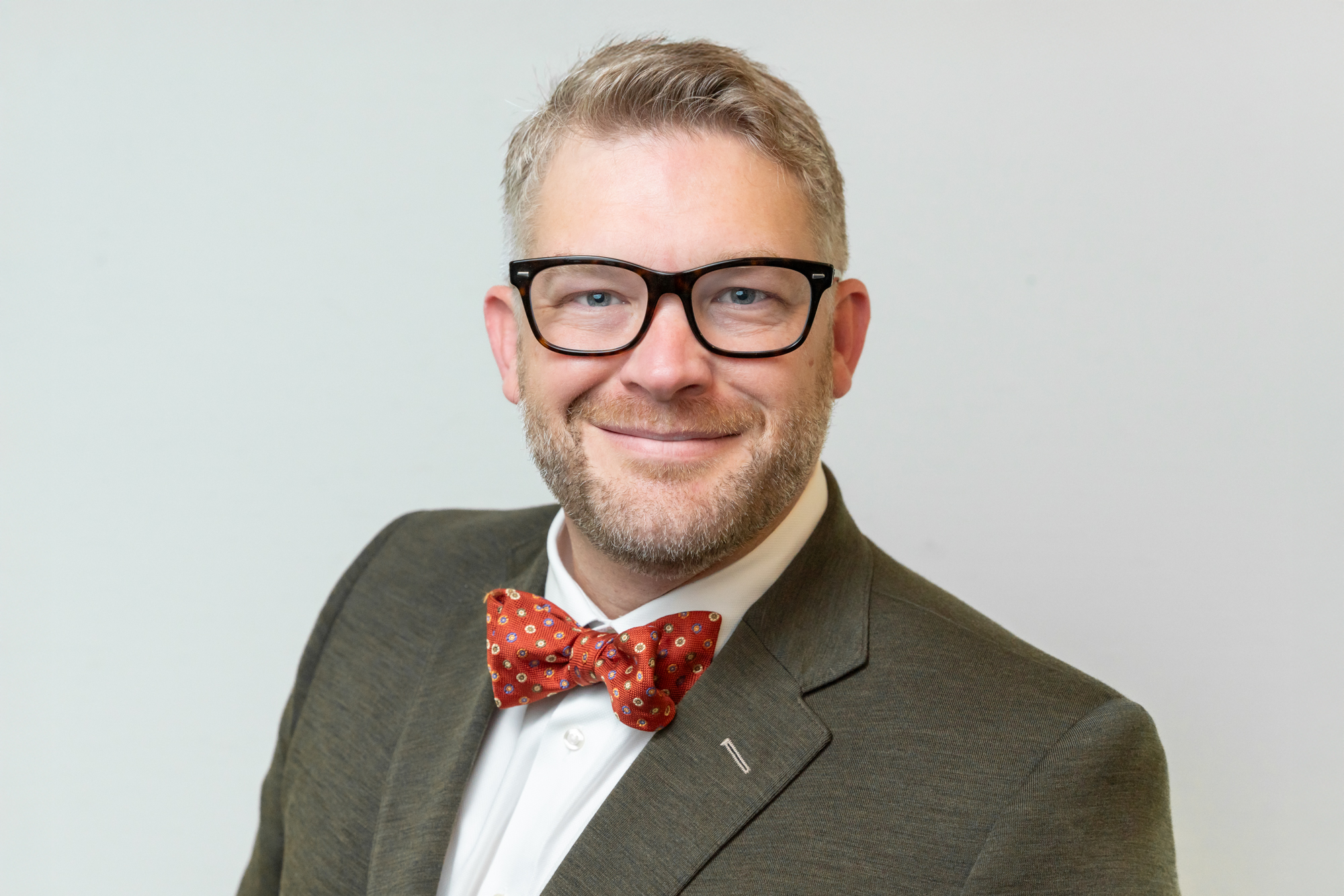 Merline and Meecham attorney poses for headshot in Greenville, SC taken by Taylor Johnson Photography